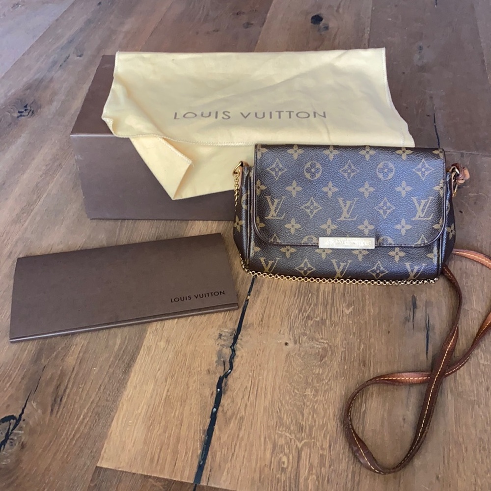 Authentic Louis Vuitton Purse
